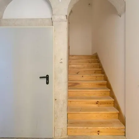 Apartment Jp39 - Baixa 18th Century Tiles With 2 Bdr!