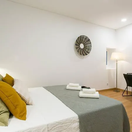 Jp39 - Baixa 18th Century Tiles With 2 Bdr! Daire